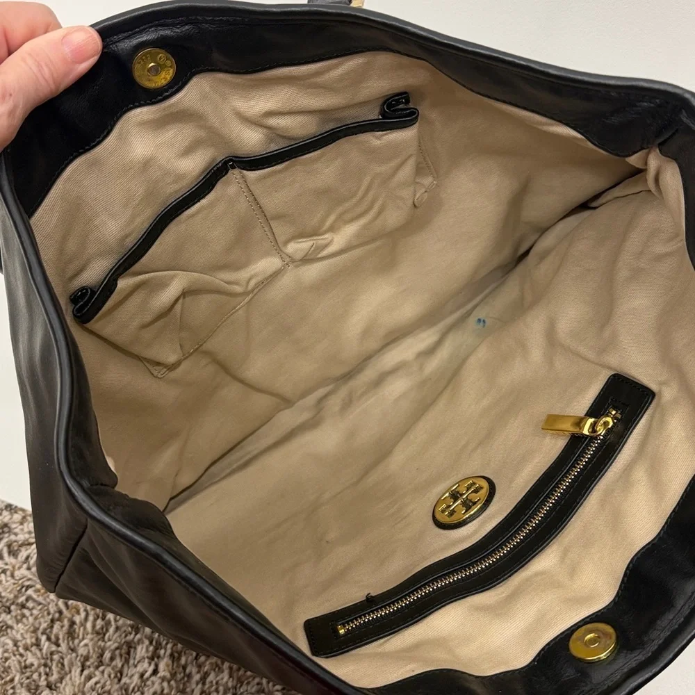 Tory Burch Verona Tote black leather Office bag.